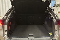 keltainen CUPRA Tavascan 2025 kuva 14.