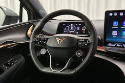 keltainen CUPRA Tavascan 2025 kuva 16.