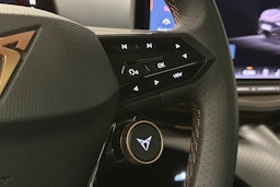 keltainen CUPRA Tavascan 2025 kuva 21.