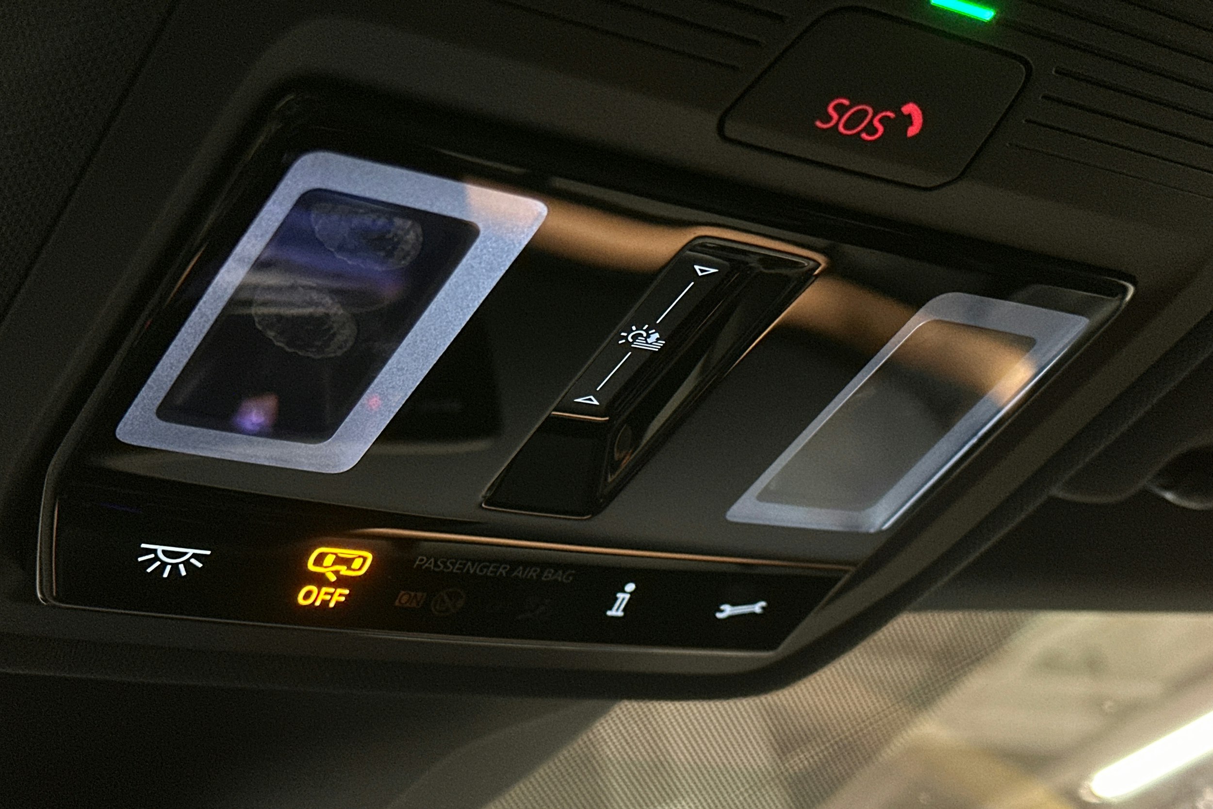 keltainen CUPRA Tavascan 2025 kuva 23.