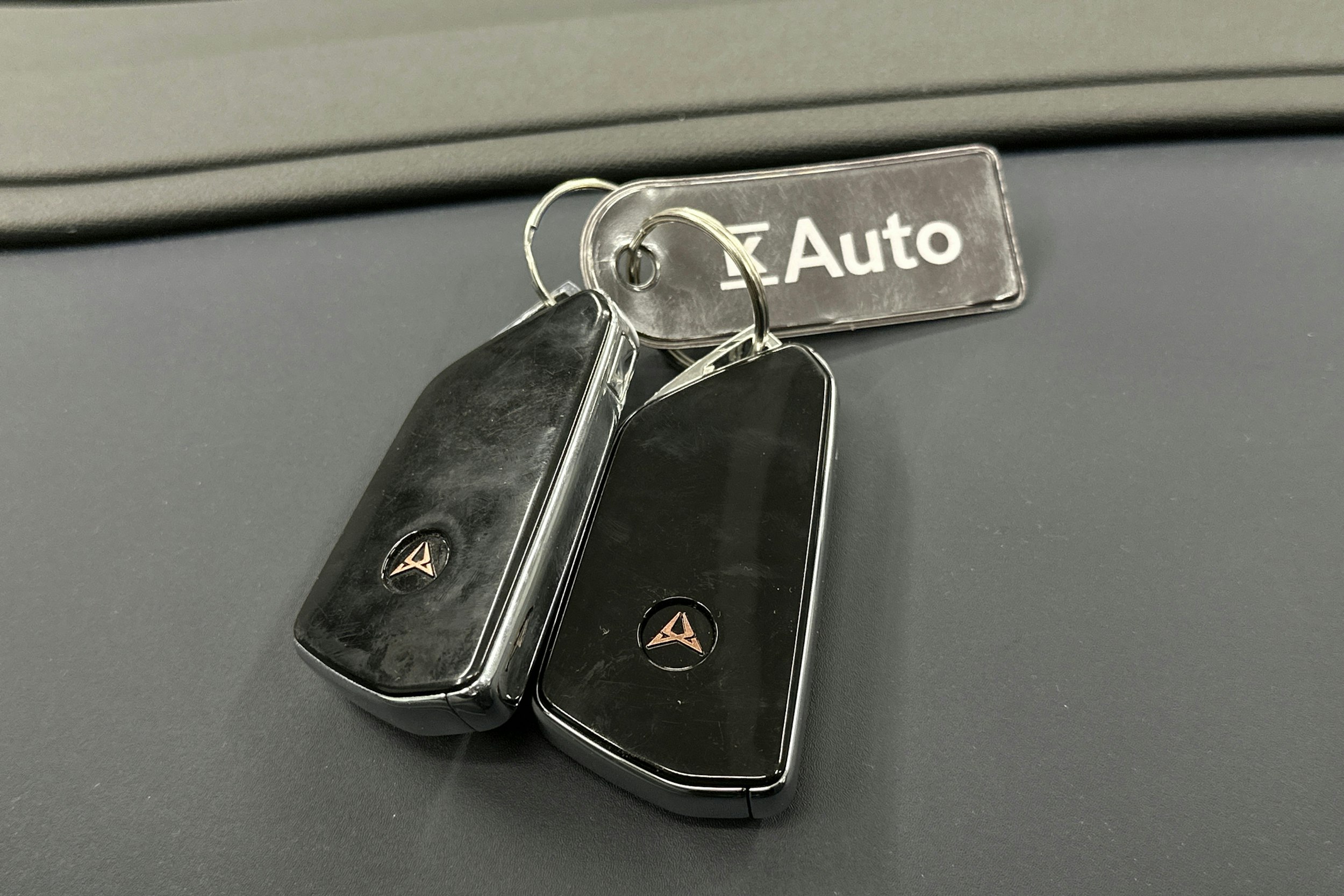 keltainen CUPRA Tavascan 2025 kuva 34.