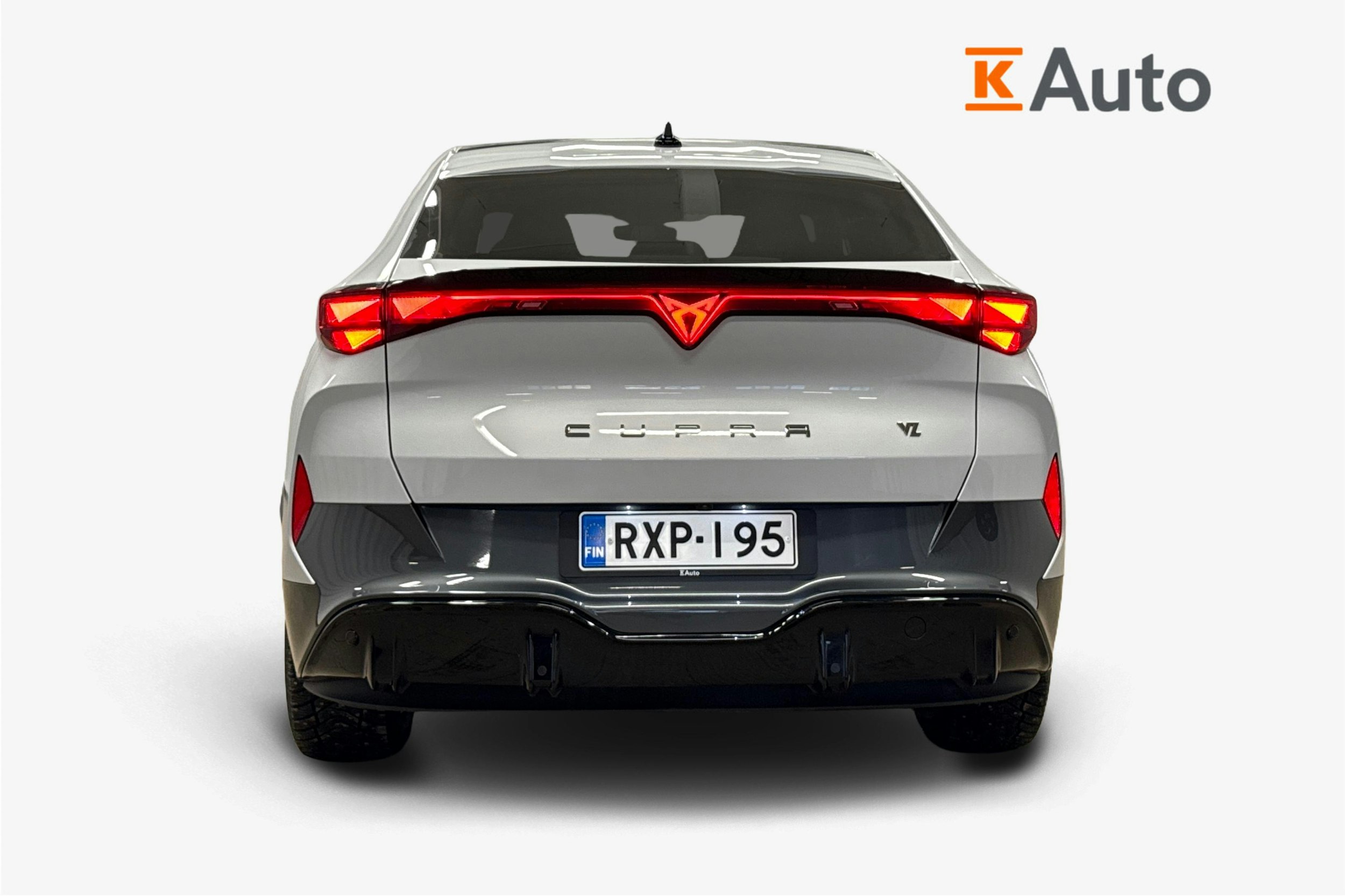 valkoinen CUPRA Tavascan 2025 kuva 3.