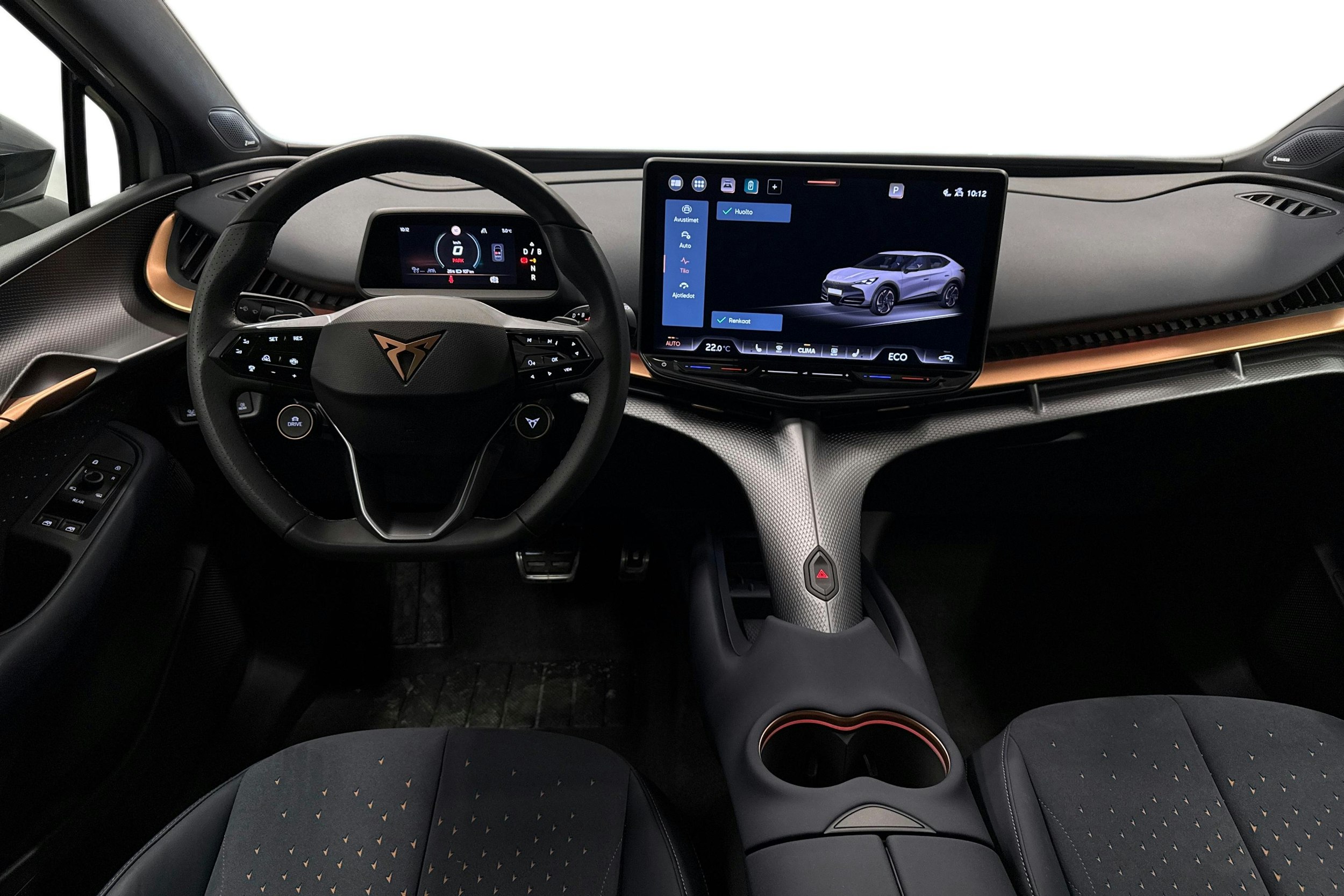 valkoinen CUPRA Tavascan 2025 kuva 9.