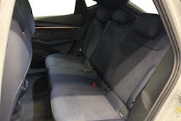 valkoinen CUPRA Tavascan 2025 kuva 10.