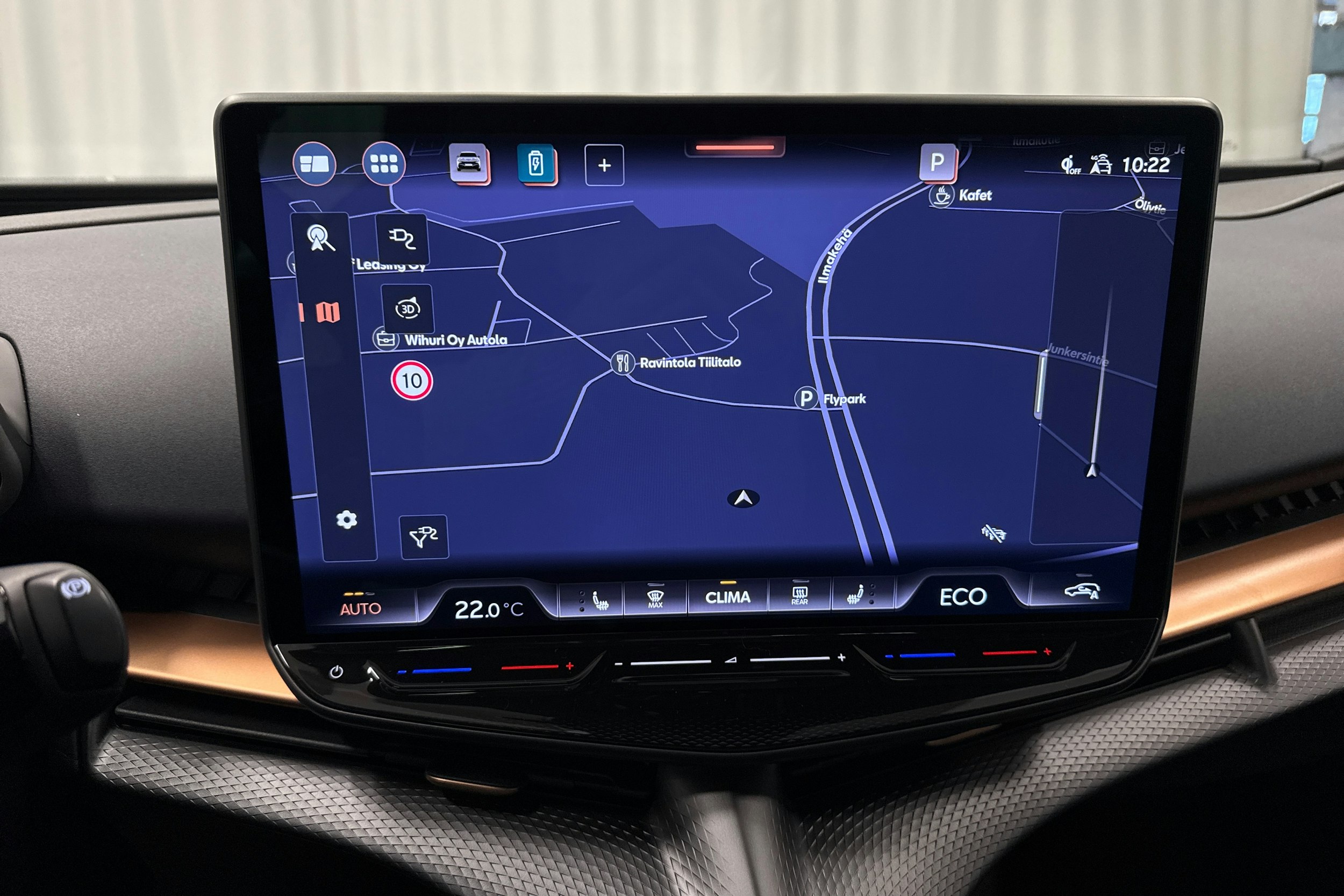 valkoinen CUPRA Tavascan 2025 kuva 21.