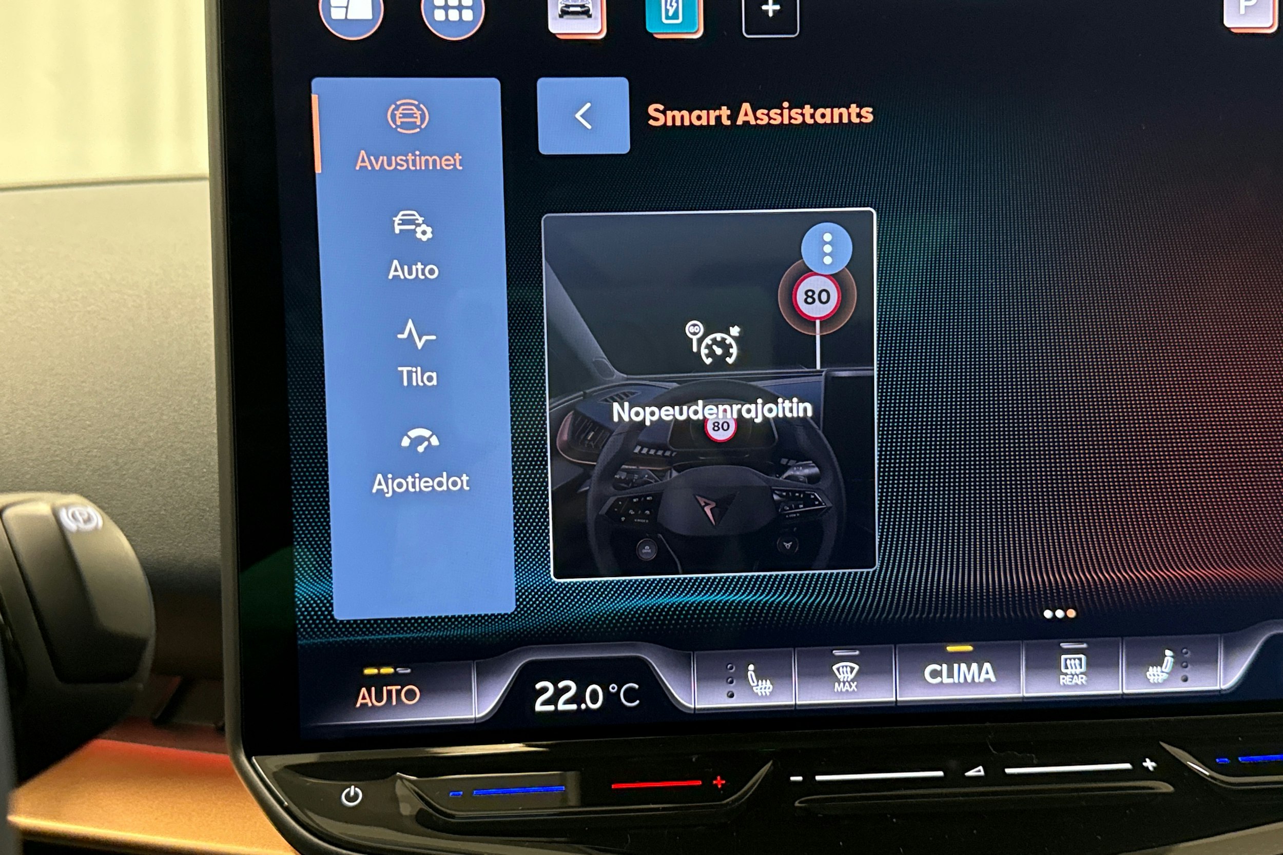 valkoinen CUPRA Tavascan 2025 kuva 25.