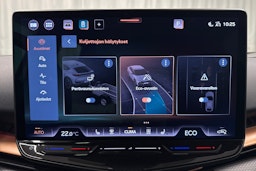 valkoinen CUPRA Tavascan 2025 kuva 27.