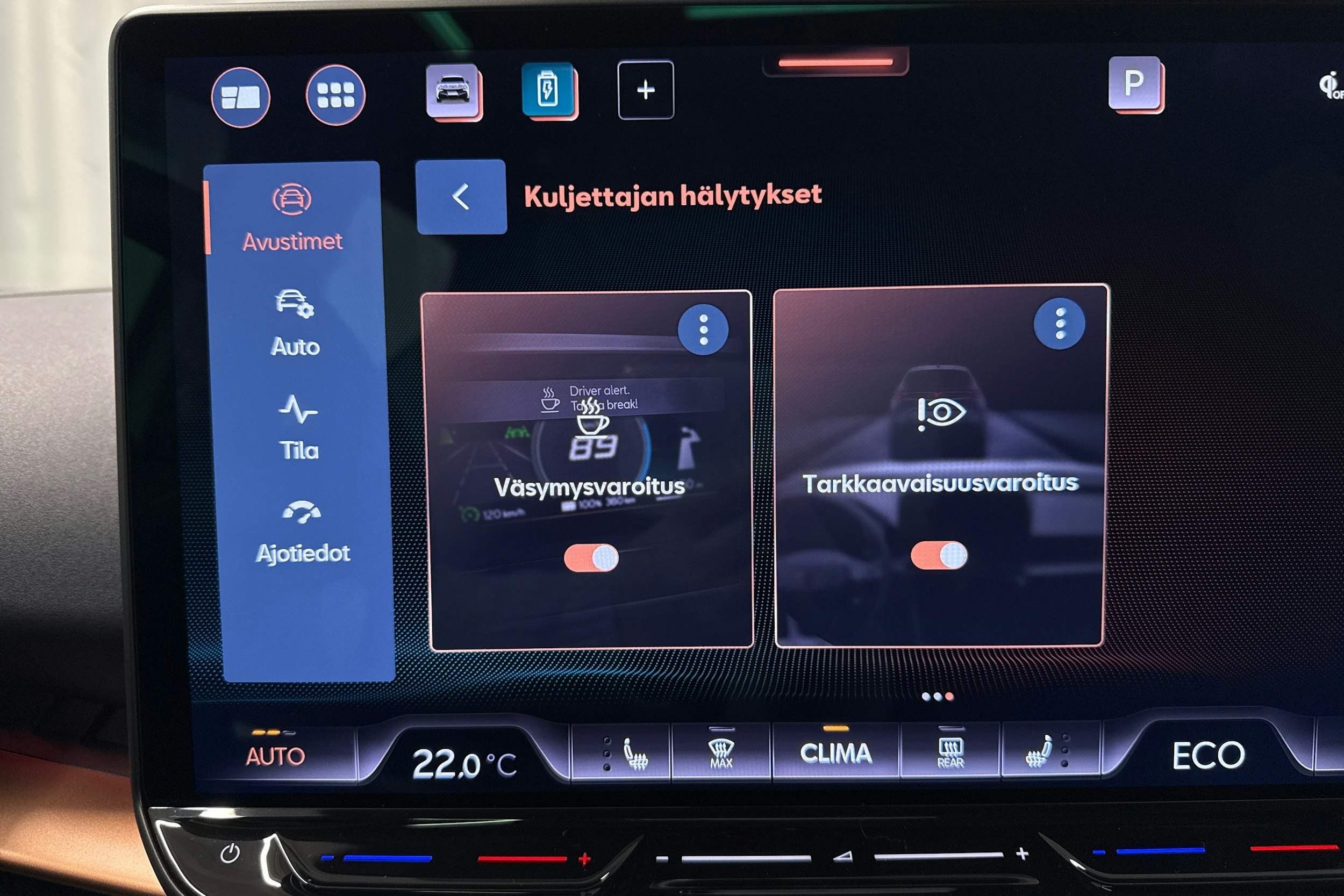 valkoinen CUPRA Tavascan 2025 kuva 28.