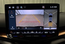 valkoinen CUPRA Tavascan 2025 kuva 29.