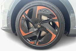 met. harmaa CUPRA Tavascan 2025 kuva 9.
