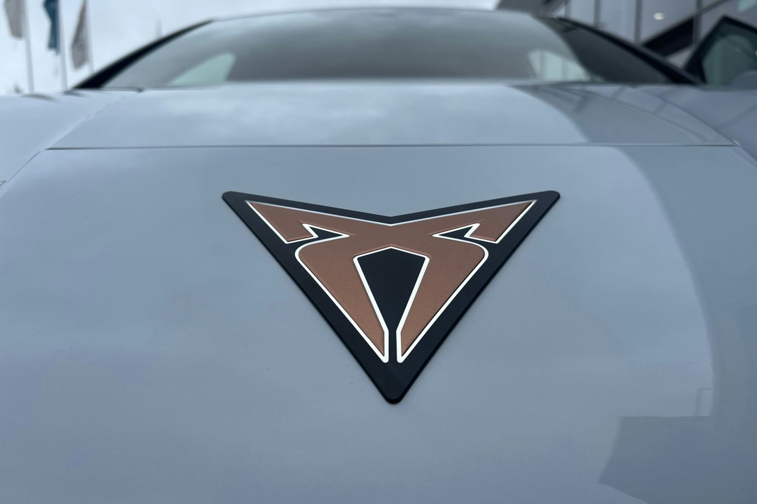 met. harmaa CUPRA Tavascan 2025 kuva 19.