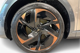 ruskea (beige) CUPRA Tavascan 2025 kuva 9.