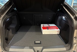 ruskea (beige) CUPRA Tavascan 2025 kuva 11.