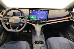 sininen CUPRA Tavascan 2026 kuva 7.