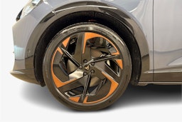 sininen CUPRA Tavascan 2026 kuva 9.