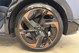 sininen CUPRA Tavascan 2026 kuva 10.