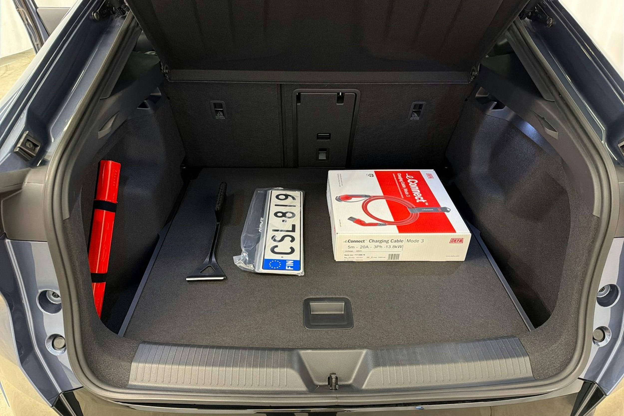 sininen CUPRA Tavascan 2026 kuva 15.