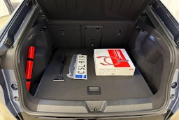 sininen CUPRA Tavascan 2026 kuva 15.