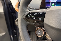 sininen CUPRA Tavascan 2026 kuva 18.