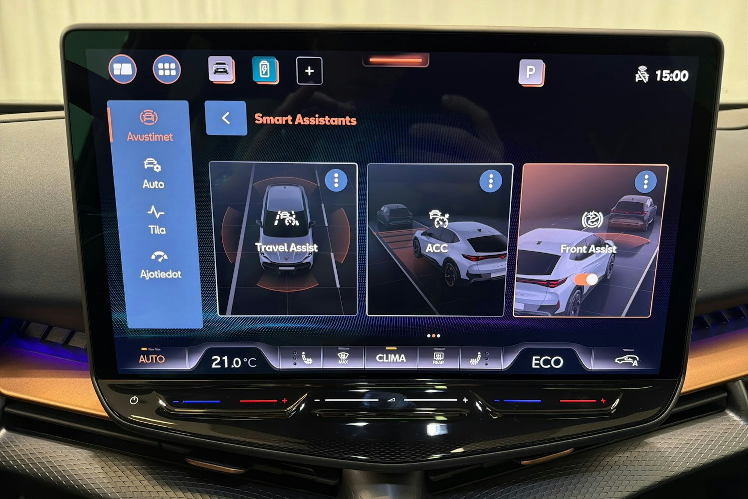 sininen CUPRA Tavascan 2026 kuva 27.