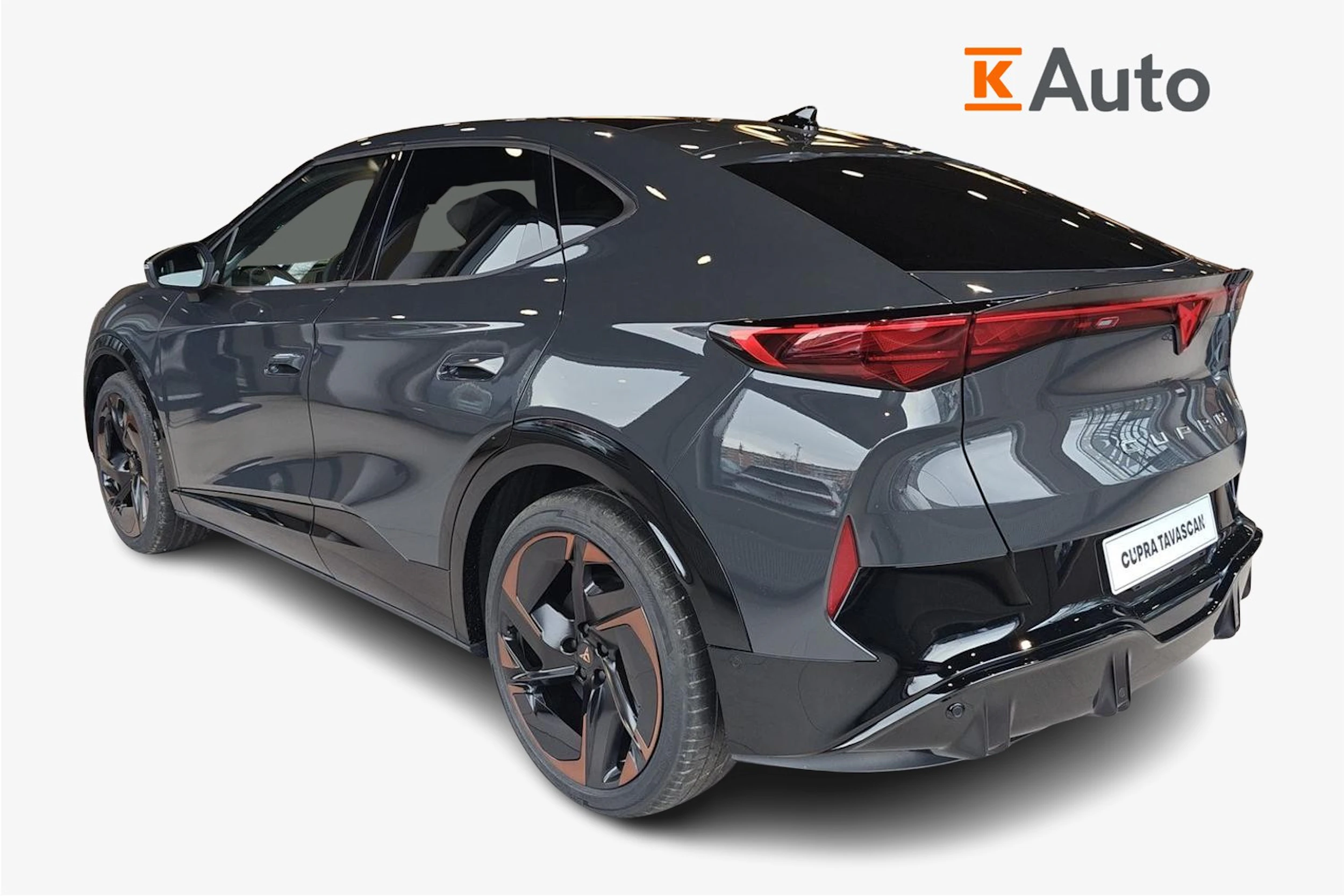 harmaa CUPRA Tavascan 2026 kuva 2.