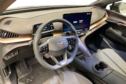 harmaa CUPRA Tavascan 2026 kuva 7.