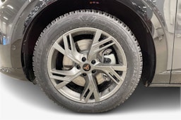 harmaa CUPRA Tavascan 2026 kuva 11.