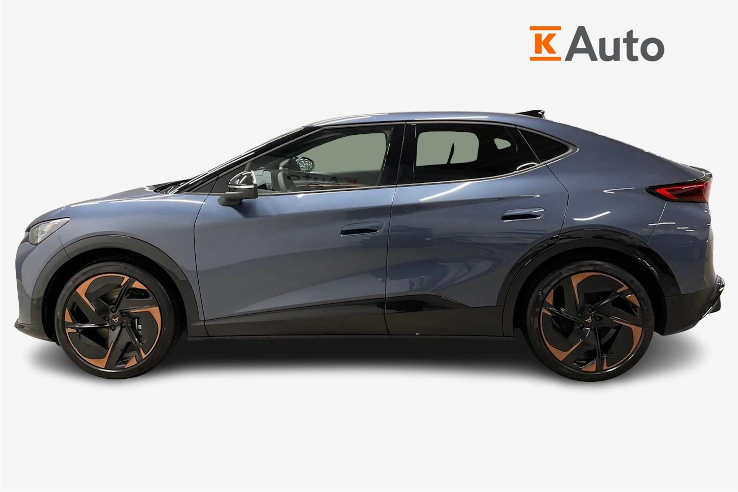 met. sininen CUPRA Tavascan 2026 kuva 5.