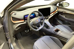 met. sininen CUPRA Tavascan 2026 kuva 6.