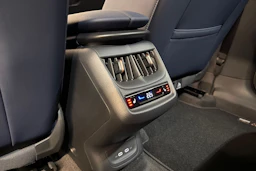 ruskea (beige) CUPRA Tavascan 2026 kuva 14.