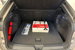 ruskea (beige) CUPRA Tavascan 2026 kuva 18.