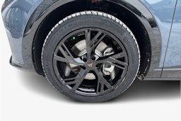 sininen CUPRA Tavascan 2026 kuva 9.