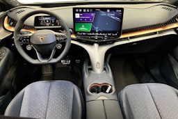 harmaa CUPRA Tavascan 2026 kuva 7.