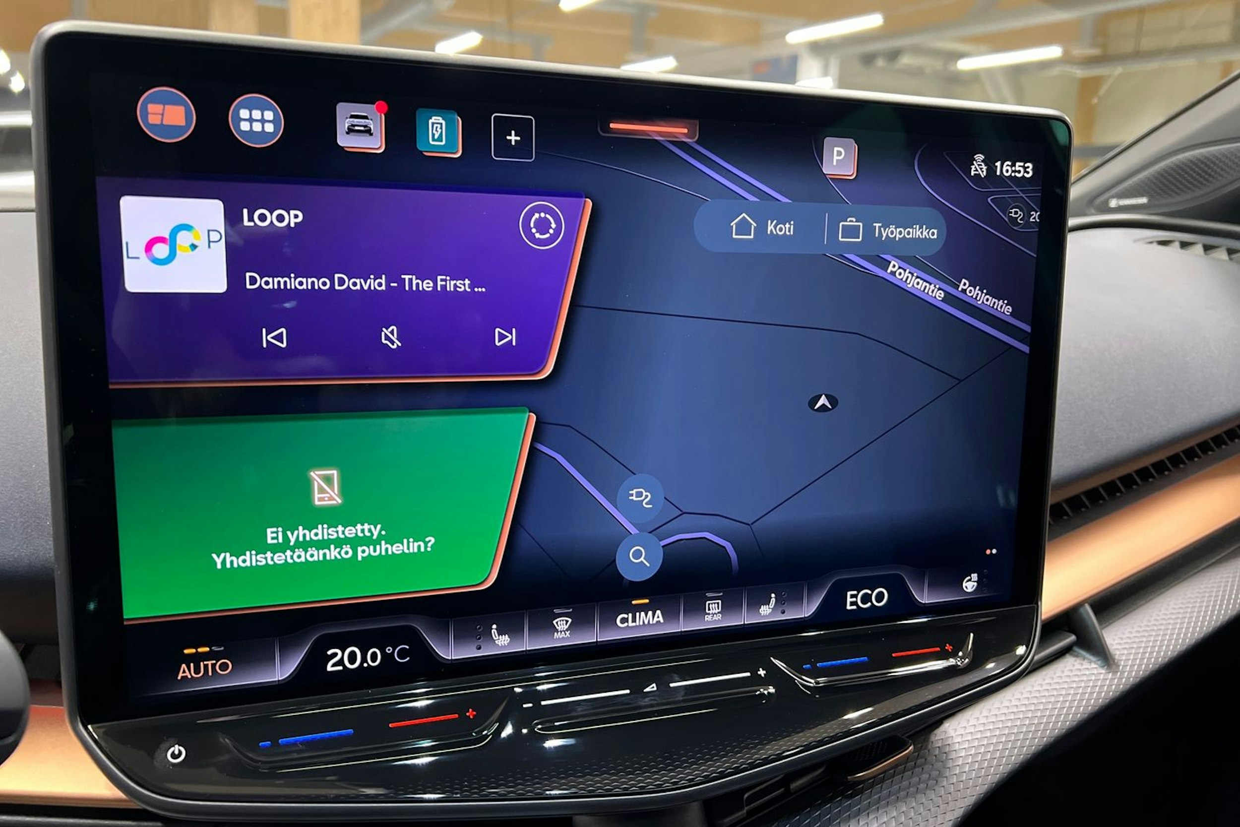 harmaa CUPRA Tavascan 2026 kuva 13.