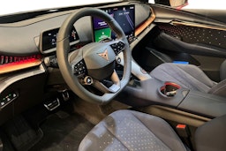 harmaa CUPRA Tavascan 2026 kuva 6.