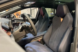 harmaa CUPRA Tavascan 2026 kuva 9.