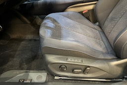 harmaa CUPRA Tavascan 2026 kuva 10.