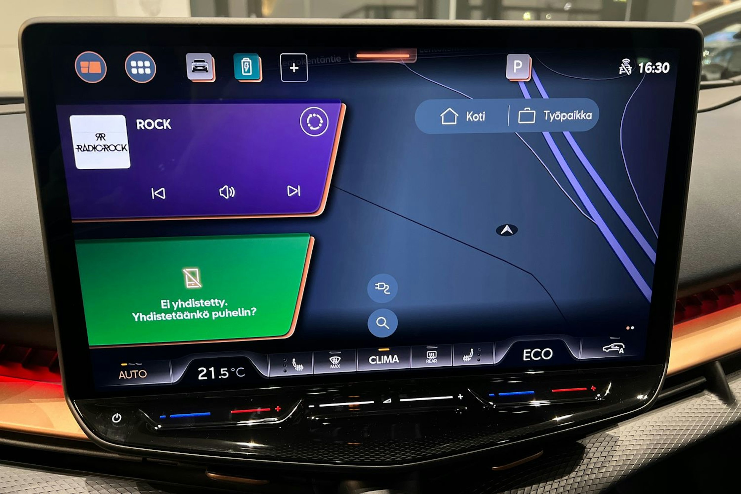 harmaa CUPRA Tavascan 2026 kuva 15.