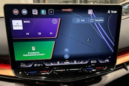 harmaa CUPRA Tavascan 2026 kuva 15.