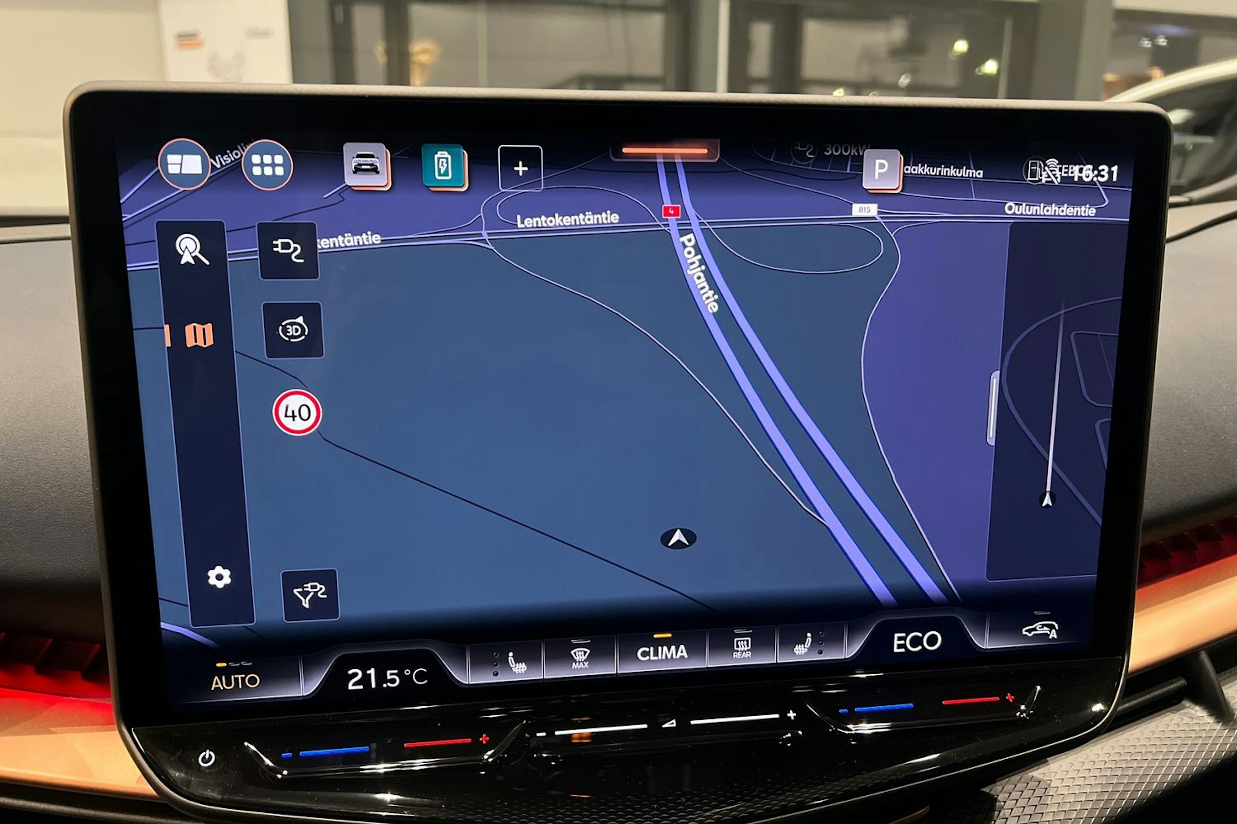 harmaa CUPRA Tavascan 2026 kuva 17.