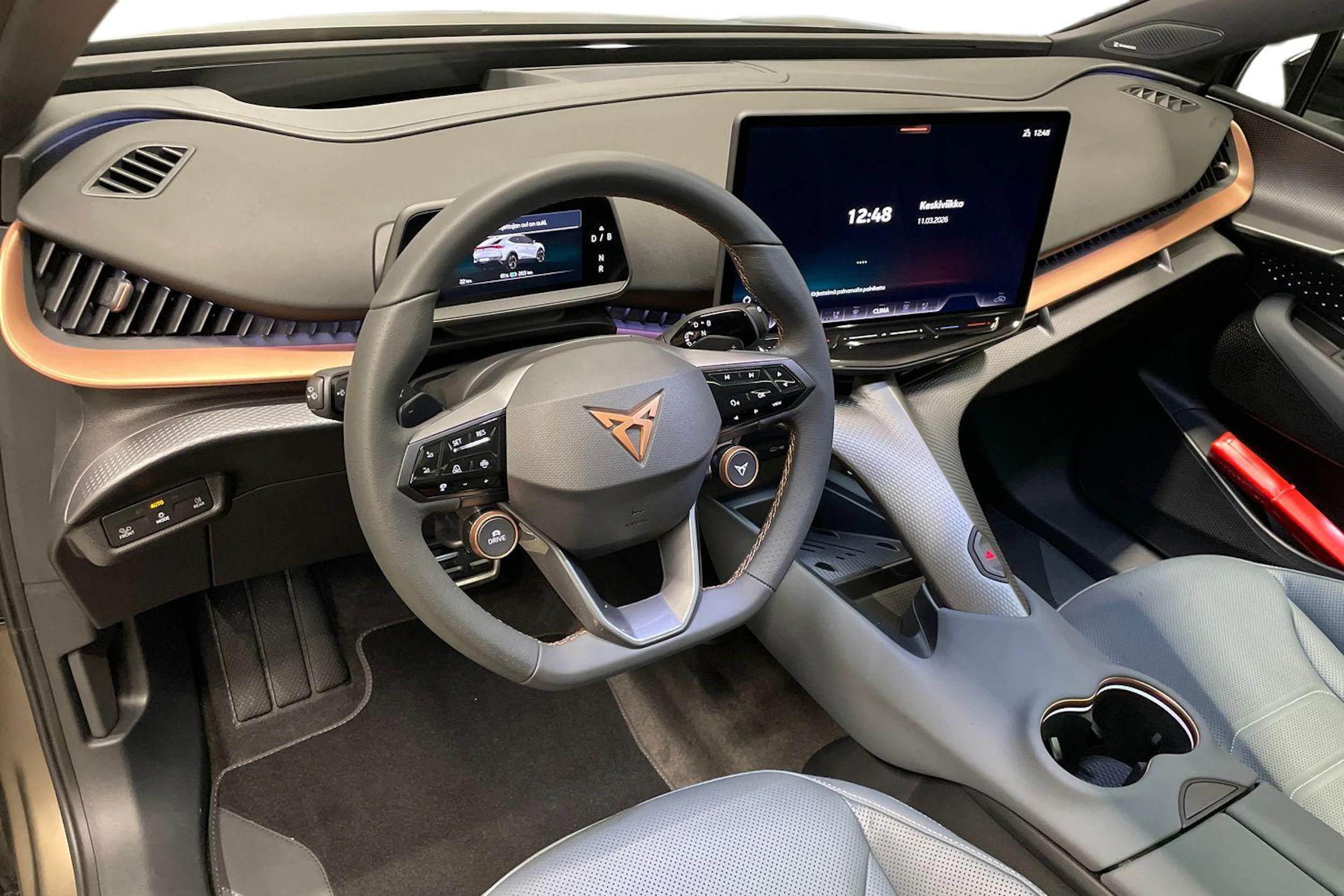 met. ruskea (beige) CUPRA Tavascan 2026 kuva 6.