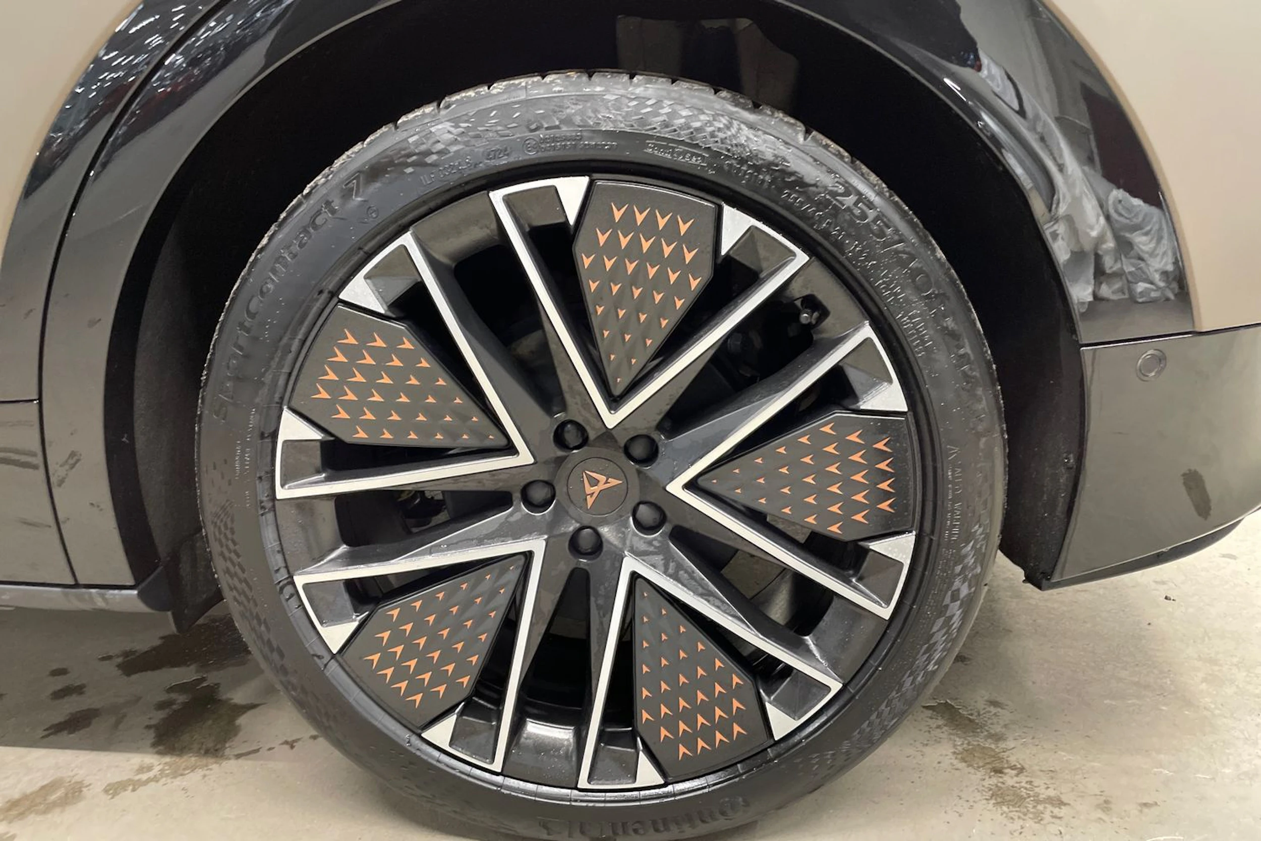 met. ruskea (beige) CUPRA Tavascan 2026 kuva 10.