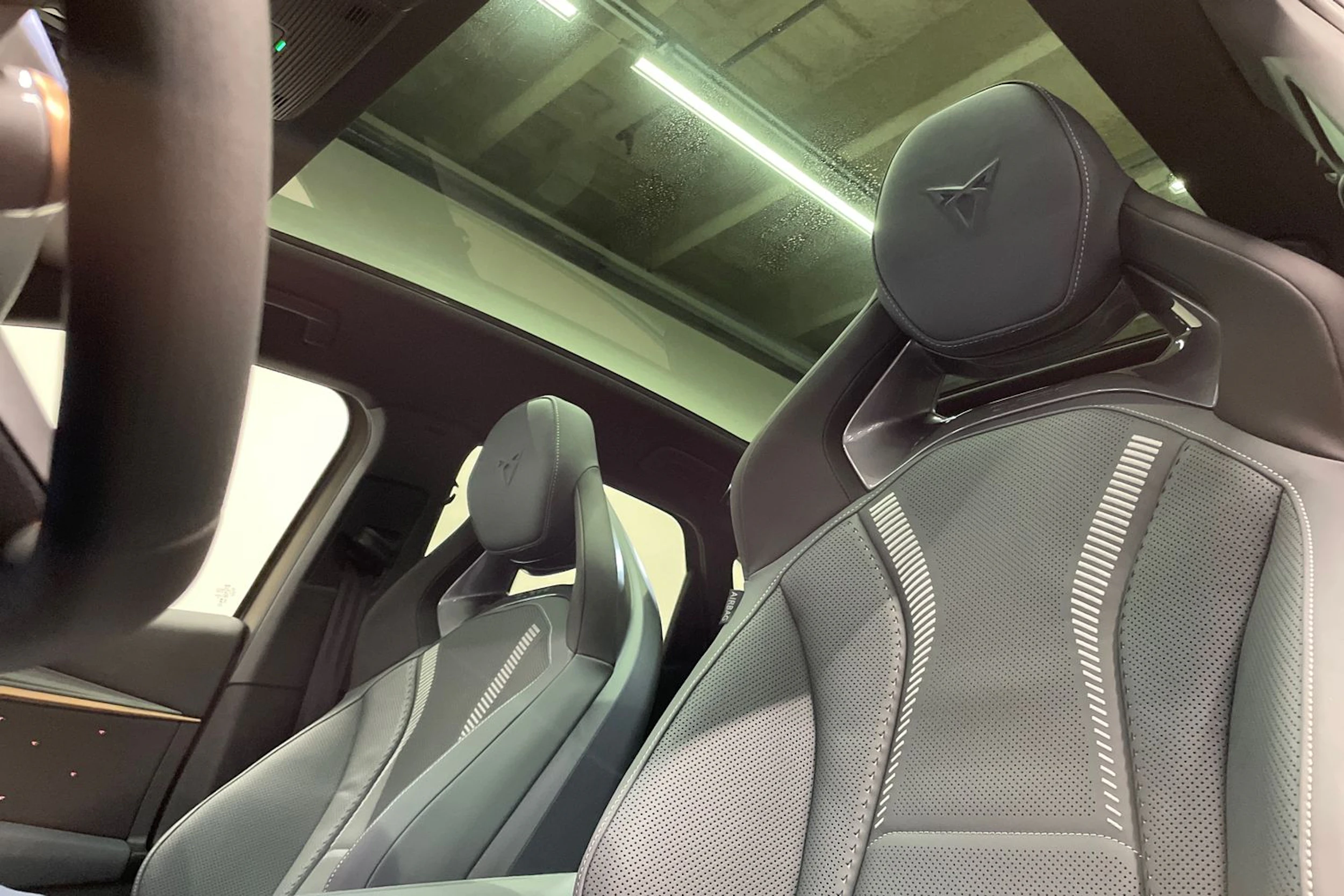 met. ruskea (beige) CUPRA Tavascan 2026 kuva 15.