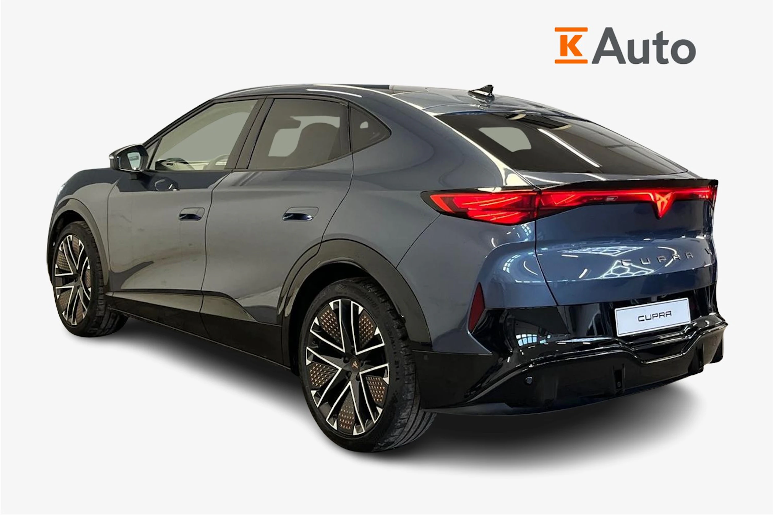 sininen CUPRA Tavascan 2026 kuva 2.