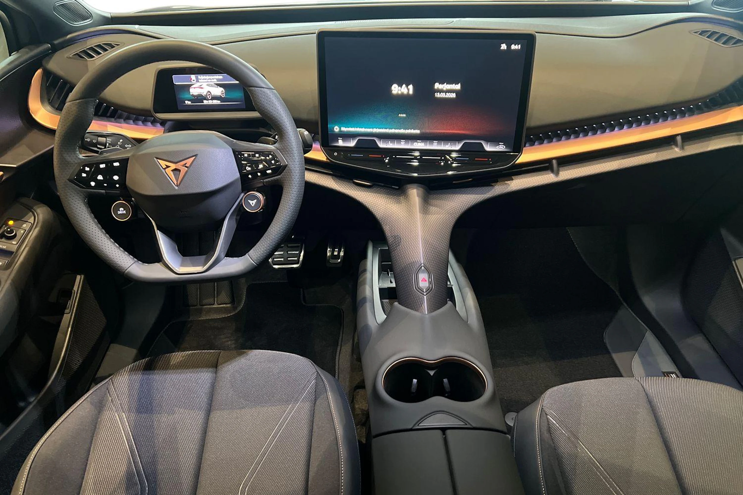 met. ruskea (beige) CUPRA Tavascan 2026 kuva 7.