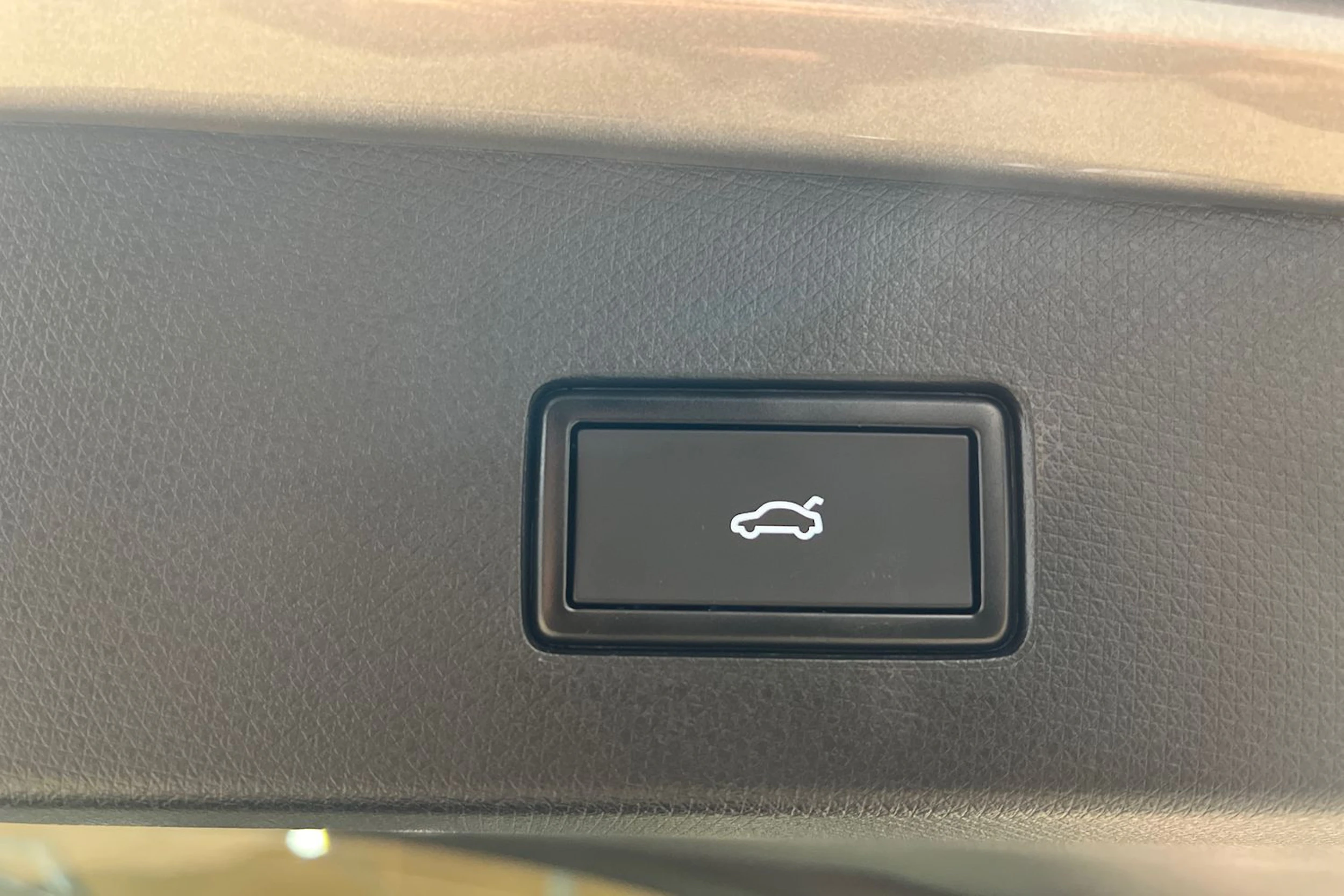 met. ruskea (beige) CUPRA Tavascan 2026 kuva 18.