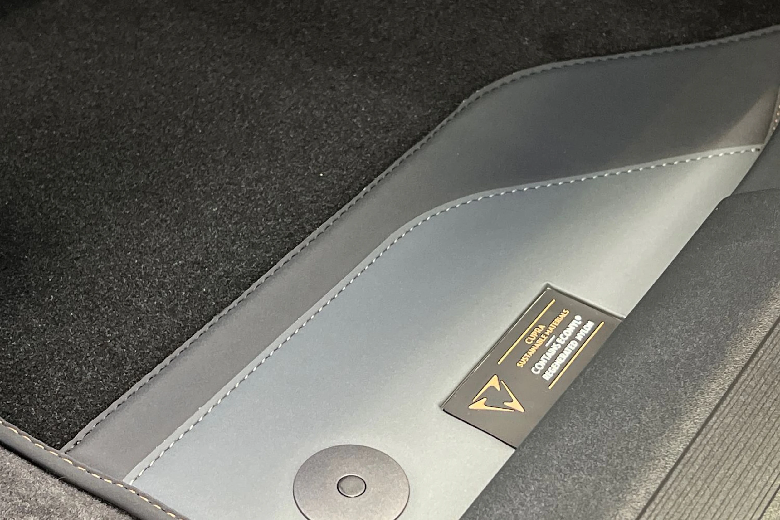 met. ruskea (beige) CUPRA Tavascan 2026 kuva 19.