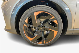 met. ruskea (beige) CUPRA Tavascan 2026 kuva 9.