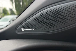 harmaa CUPRA Tavascan 2026 kuva 15.