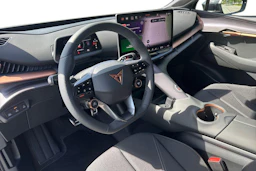 sininen CUPRA Tavascan 2026 kuva 6.